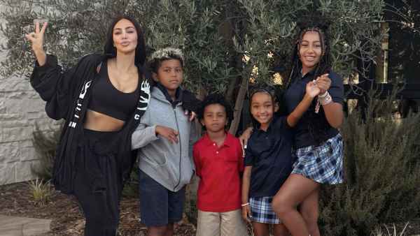 5 Hot Stories Kim Kardashian Considers Full Custody