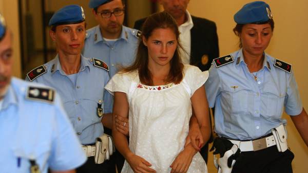 Biggest Prison Revelations From Amanda Knox Memoir 2
