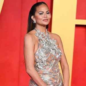 Chrissy Teigen Sends Message Cigarettes Smokers as She Discusses Quitting