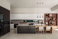 Christina Ricci lists 4 million home 4
