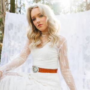 Emily Ann Roberts Set To Releases Highly Anticipated New Single
