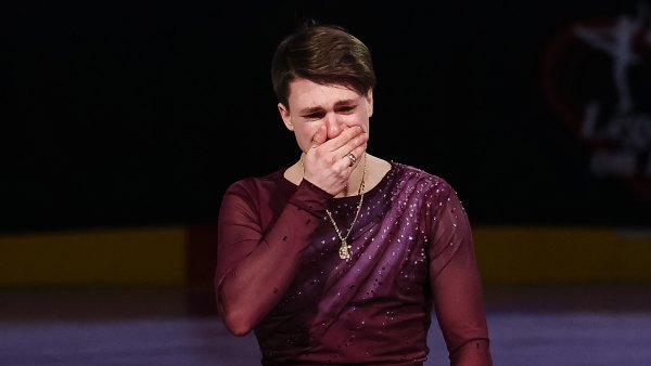 Figure Skater Who Lost Both Parents in DC Plane Crash Breaks Down After Emotional Tribute Routine