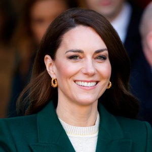 kate middleton in green blazer