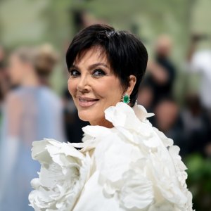 Fans Think Kris Jenner’s Dramatic Hairstyle Makes Her Look Just Like Kim and Kourtney Kardashian