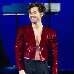 Harry Styles Spotted Running (and Conquering!) 2025 Tokyo Marathon: Find Out His Finish Time