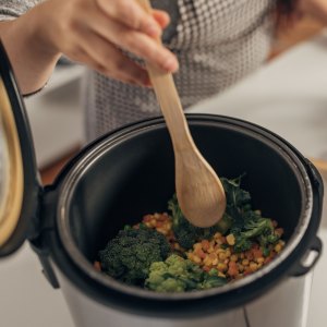 Instant-Pot-Cooker-BSS-Sale-Feature-Image