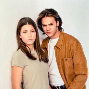Jessica Biel Recalls Filming a Kiss Scene With Barry Watson for 7th Heaven Pilot That Was Never Used 228