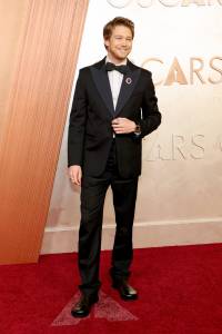 Joe Alwyn attends the 2025 Oscars nearly 2 years after division of Taylor Swift 571
