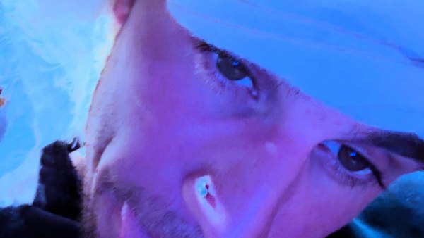 Justin Bieber Shows Off New Diamond Nose Stud
