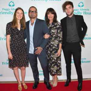 Katey Sagal Comes From a Hollywood Family Meet the Actress Parents Kids and More 277
