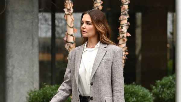Katie Holmes Perfects The Casual Friday Look