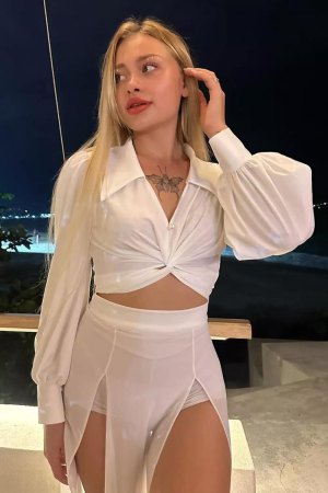 OnlyFans Model Found on Side of the Road With Broken Spine: Report | Us