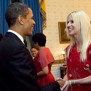 Promo President Barack Obama Shakes Hands With Michaele and Tareq Salahi Netflix