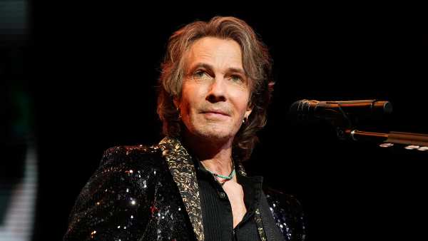 Rick Springfield Diagnosed With Brain Damage After Stage Fall 25 Years Ago