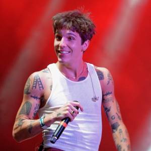 Role Model Recalls Lesbian Couple Asking Him to Be Their Sperm Donor at Concert I Was Flattered