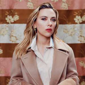 OTU Scarlett Johansson Explains Why She Doesnt Take Photos With Fans