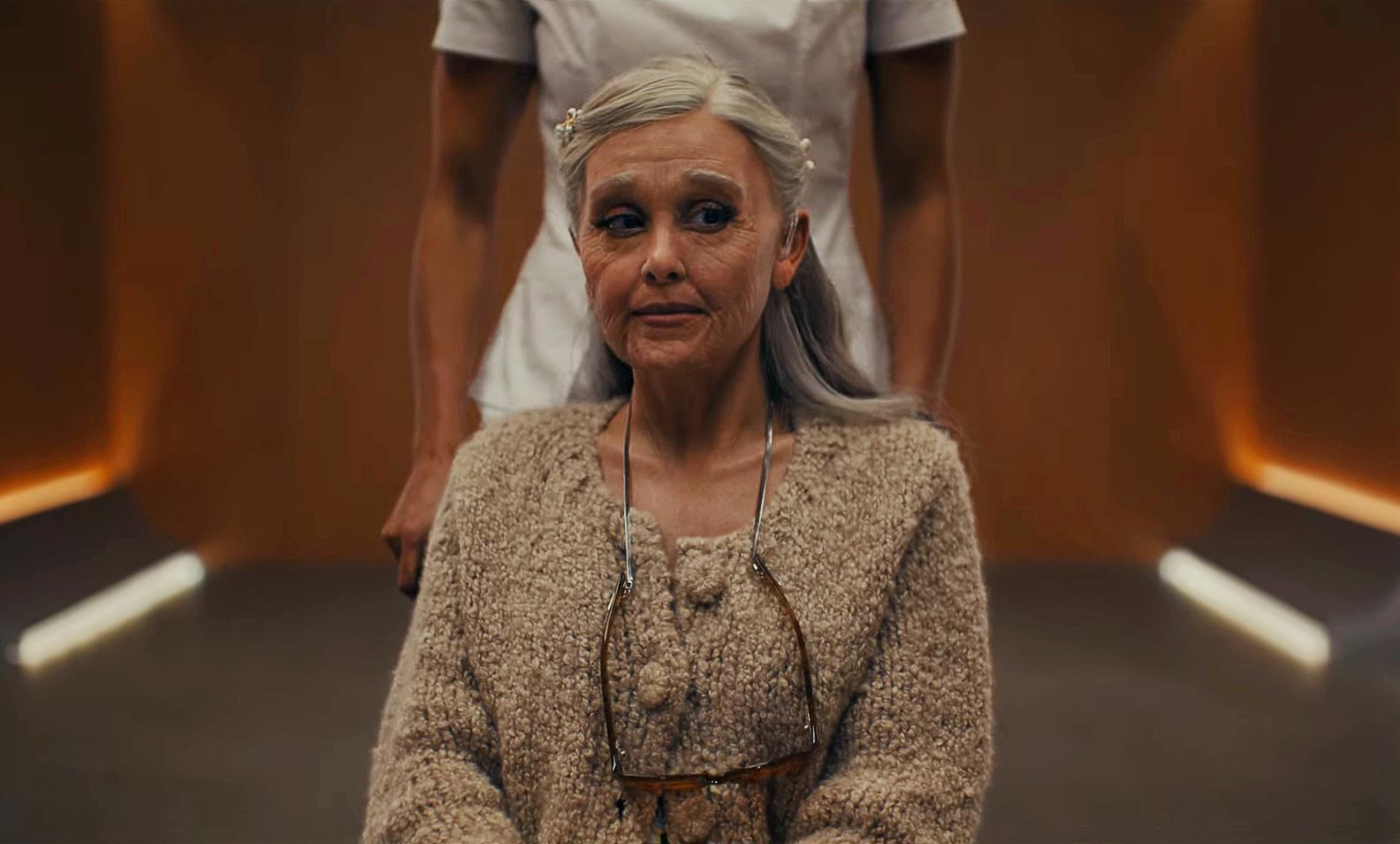 Ariana Grande Is Unrecognizable in Short Film See Her Transformation