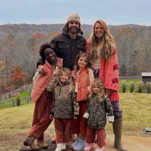Thomas Rhett Reveals What His 4 Daughters Really Think of His Music