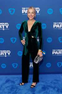 Who is Lindsay Czarniak Craig Melvin Wife