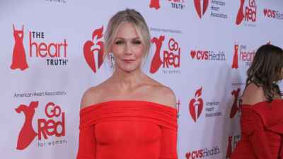 Jennie Garth Says Luke Perry and Shannen Doherty Are 'Alive' in Her Mind