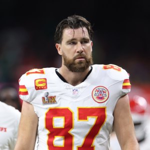 Travis Kelce Gets a New Haircut Amid NFL Offseason
