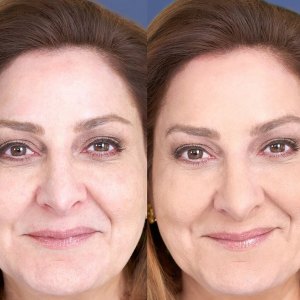 laura-geller-color-correcting-powder-foundation