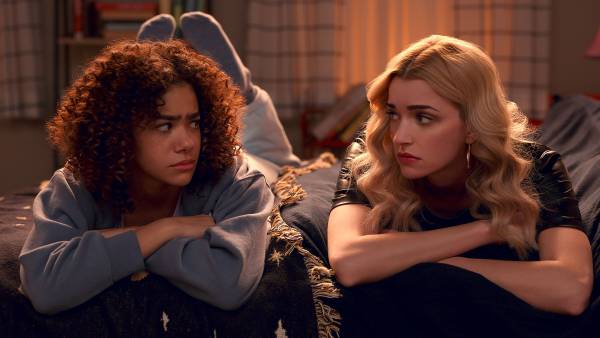 Brianne Howey and Antonia Gentry 5 Ginny and Georgia