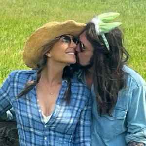 5 Biggest Unanswered Questions About Elizabeth Hurley and Billy Ray Cyrus’s Surprise Relationship