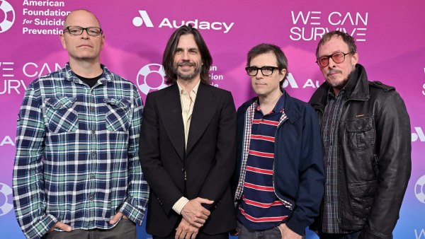Weezer, 2022