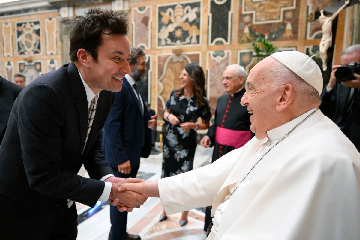 Jimmy Fallon y el Papa Francisco.