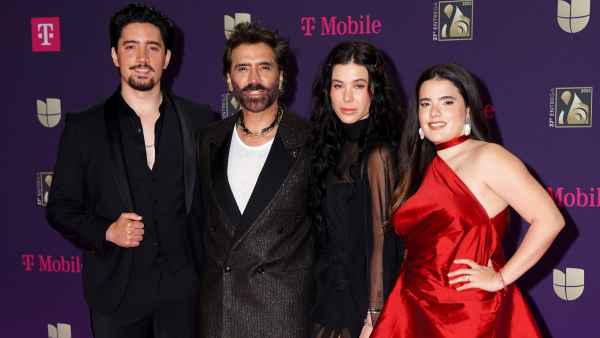 Alex Fernández, Alejandro Fernández, Karla Laveaga y Camila Fernández