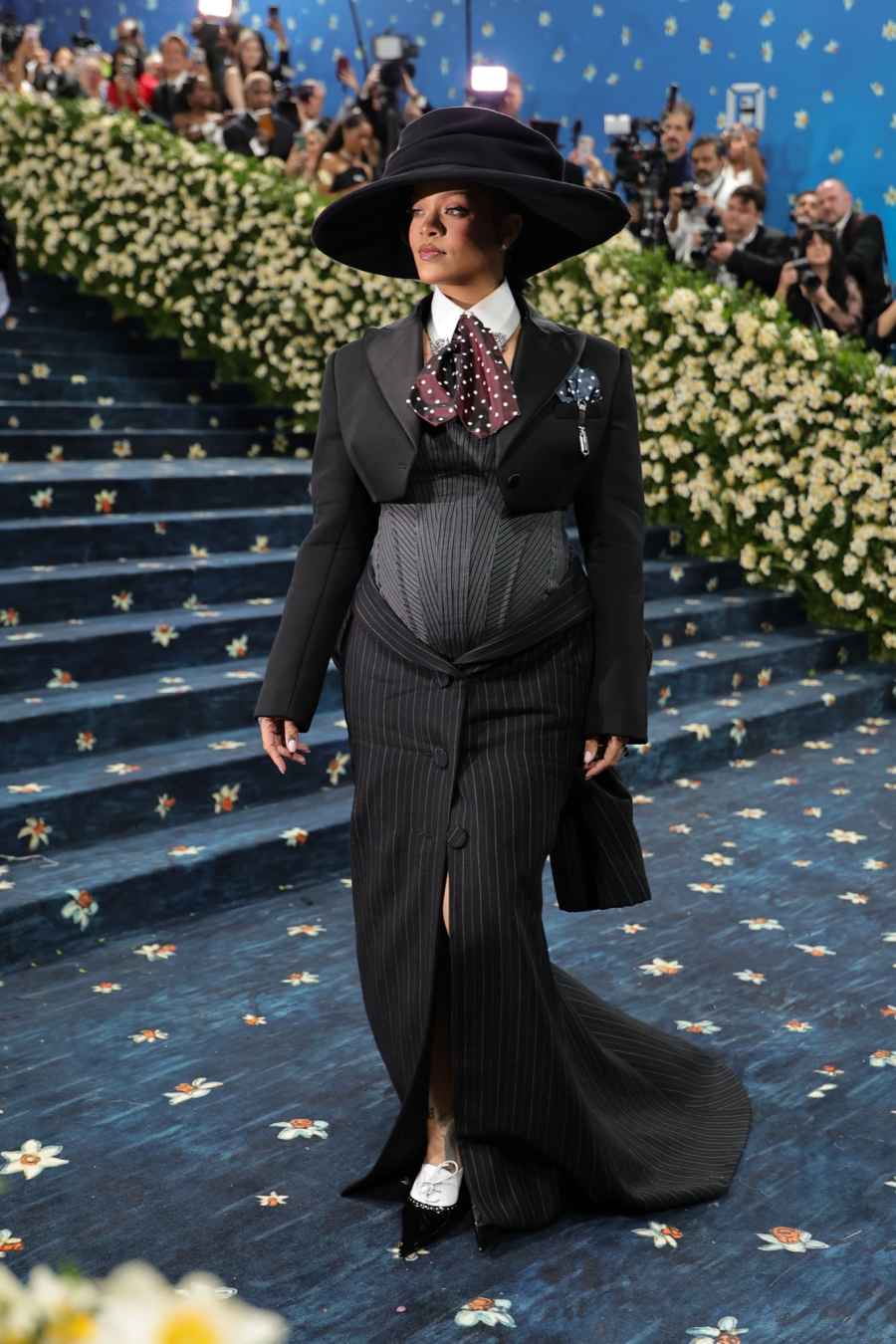 GettyImages-2213813696-rihanna-met-gala-2025
