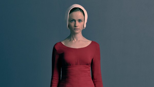 Handmaid Tale EP Dodges Question About Whether Alexis Bledel Will Return