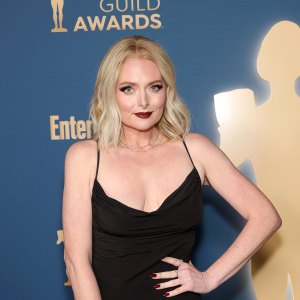 How Lauren Ash s Devastating Breakup Inspired Cool Story Bro Music Video With Superstore Cameos 995
