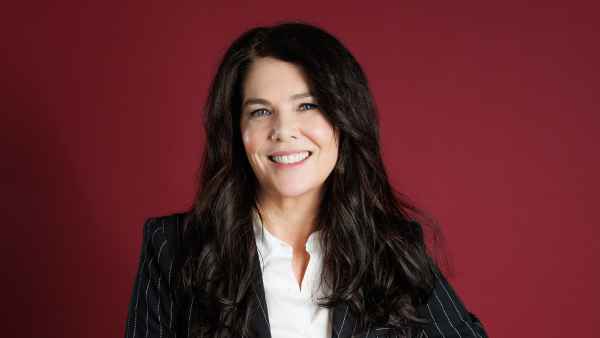 Lauren Graham Talks Off Camera Flings With Some of Lorelai Gilmore Exes