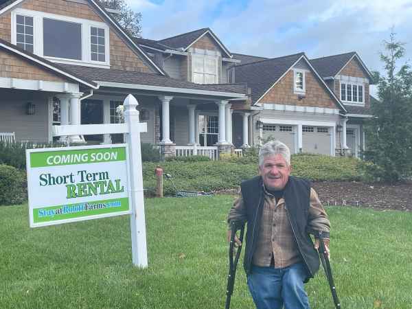 Matt Roloff Height Little People Big World Star Matt Roloff Relists Farm Property | Us Weekly