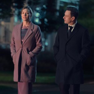 The Handmaids Tale Fans Have Mixed Feelings About This Surprise Romance in 6th and Final Season