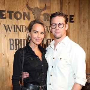 The Vampire Diaries Costars Arielle Kebbel and Zach Roerig Reveal They Are Dating at a Fan Convention