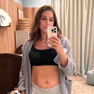 USWNT Star Alex Morgan Shares Post Baby Selfie 2 Weeks After Giving Birth Back to Reality