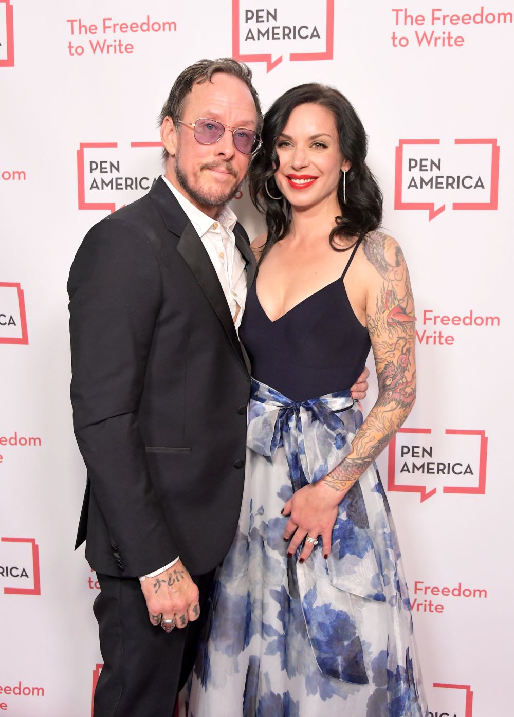weezer bassist scott shriner wife Image 4