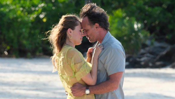 White Lotus Aimee Lou Wood Breaks Silence About Controversial Finale Made Me Fing Sob a Lot