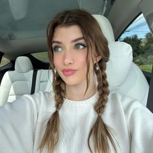 Sami Sheen Is 90 Minutes Late to Family Photo Shoot After Car Gets Repossessed for 2nd Time