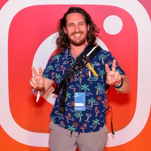 Who Is Influencer Sidney Raz 5 Things to Know About the TikTok Star Diagnosed With Stomach Cancer