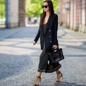 13 Versatile Do-It-All Dresses That Work For the Office, Weekends and Everything in Between
