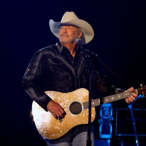 Alan Jackson Performs Remember When at 2025 CMA Awards Feature