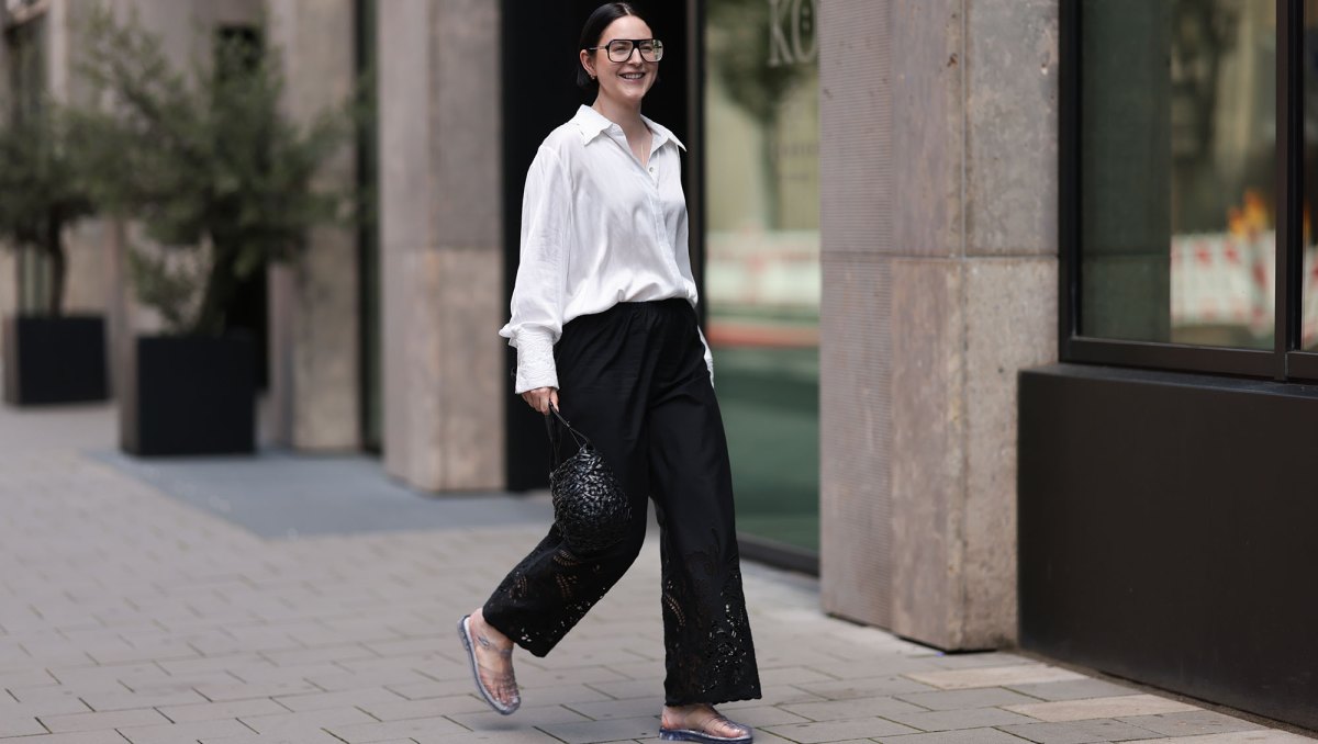 Celebrities Are Obsessed With Jelly Flats — We Found 9 Styles Starting at $Tk