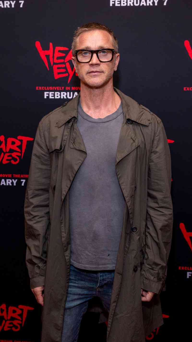 Devon Sw Devon Sawa News - Us Weekly