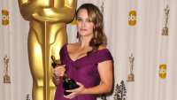 Natalie Portman Pregnant at 2011 Oscars