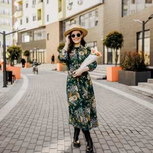 Loose-Fitting Dresses