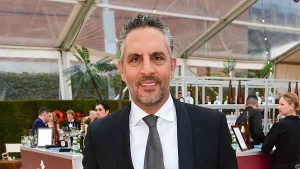 GettyImages-1473094376-Mauricio-Umansky.jpg